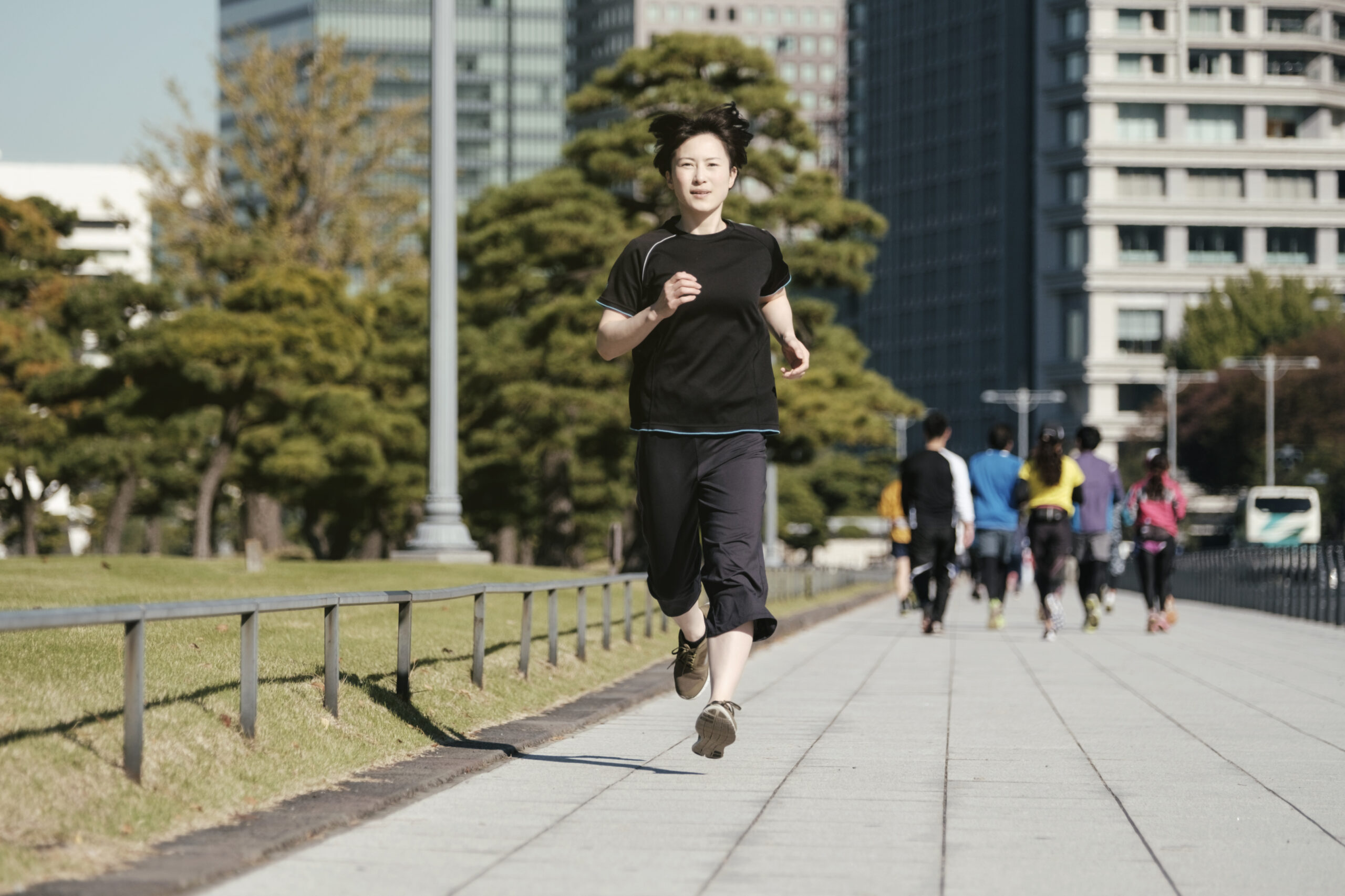 https://cdn.cheapoguides.com/wp-content/uploads/sites/2/2020/05/Jogging-Tokyo-iStock-RichLegg.jpg